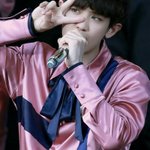 [댓글부탁해] <b>찬열</b> 진짜 눈너무이쁘지않음?