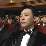 [댓글부탁해] 트와이스 <b>청룡</b>영화제 무대 배우들 반응.jpg