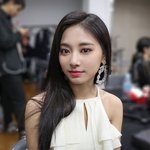 [충격] <b>쯔위</b> 아프데 ㅠㅠ
