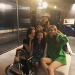 [드루와] 블랙핑크가 인스타에서 유일하게 친목하는 사람