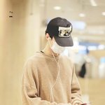 [세훈] 181122 <b>출입국</b> 고화질4