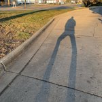 어디가 잘생겼는지 반문하는 아이돌