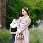 촬영장에서의 문채원