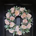허전한 문을 <b>화사</b>하게 꾸며줄 리스