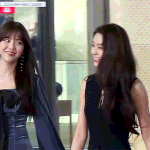[댓글부탁해] 어제자 <b>설현</b>.gif