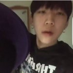 [댓글부탁해] 재지팩트 노래 흥얼거리는 <b>홍원</b>이