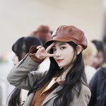 이런 분위기의 <b>여자</b> 실제로 <b>봄</b>