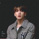 확실히 정국은 어두운 머리가 <b>찰떡</b>임