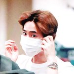 [EXO] <b>늦잠자</b>서 이제 봤는데 준면이 긴머리 존좋