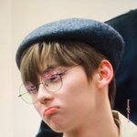 [모두드루와] 팬이 빨리 안 넘어와서 히잉거리는 <b>황민현</b>