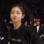 뷔가 하은이 춤추는거 볼때 완전ㅋㅋㅋ
