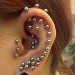 [드루와] 와 얘들아 이사람 피어싱 한거봐...
