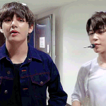 [방탄소년단] 약간 태형이 <b>무의식</b>적으로