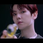 [EXO] 근데 노란총 계속 <b>변백현</b>이 가지고 있었는데 왜 마지막에...
