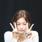 <b>세상</b> <b>혼자</b>사는 이기적인 비주얼