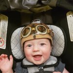 <b>헬멧</b>이 이렇게 귀여울 일인가요?