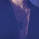 [EXO] 헉 자세히보니 세훈이 목에 러브샷!!!!
