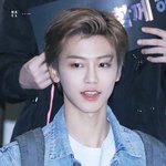 퇴근하는 엔씨티 드림 <b>재민</b>이