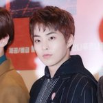 [EXO] 여튼 화해를 위한 <b>제스</b>쳐로 민석이 남겨두고 간다