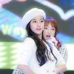 미모의 <b>완성형</b>이 되어가는 女돌