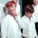 [방탄소년단] 막냉이 얼굴에 <b>무의식</b>적으로 손갔다가