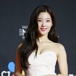 [모두드루와] 정<b>채연</b> 마마 레드카펫 미모