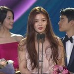 카메라 <b>원샷</b> 받게하려고 비켜주는 연예인들