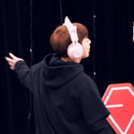 [EXO] 귀 내놓고 <b>신난</b> 슈냥이