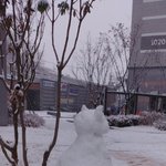 <b>눈사람</b> 만들다 울뻔