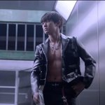 [EXO] <b>맨몸</b> 자켓에 복근 찬열... 드러눕는다ㅠㅠ