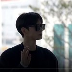 차은우 해외 <b>일정</b>차 출국... 인기 상종가 하트다~