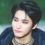 혹시 할 거 없으면 이거 보고갈래 .    .... ?