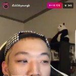 [댓글부탁해] 입에 담배물고 뚱한 표정짓는 <b>홍원</b>이