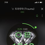 [EXO] <b>지하철</b>에서 이어폰끼고 폰보고 웃고있으면