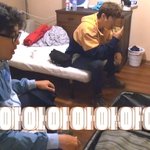 진지하게 몸싸움하는 지<b>오디</b>ㅋㅋㅋㅋㅋㅋㅋ