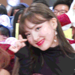 무대 오르기 전 너무 떨린다는 나연