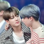 [방탄소년단] 석진이 <b>수상</b>소감할 때 태형이