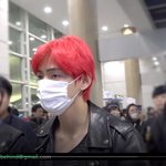 [방탄소년단] 방탄소년단 방금 입국~ 대상 추카~ 하트주자!