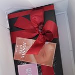 [댓글부탁해] 블핑 제니가 어제 공방에 <b>온</b> <b>팬</b>들한테 준 선물이래