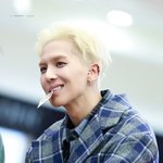 송민호가 요즘 꽂힌 듯한 패션