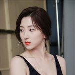 그윽한 분위기의 <b>여</b><b>돌</b>들