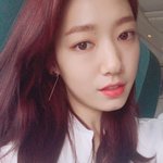 <b>감탄</b>을 부르는 박신혜의 청순 미모!!