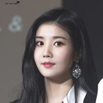 권은비 은근 화려하게 생긴듯