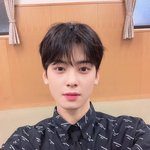 셀카 잘 찍으려고 아이폰으로 바꿨다는 <b>은우</b>