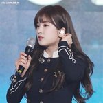계속 바라보게 만드는 <b>여</b><b>돌</b>