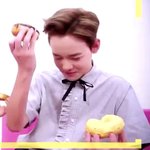 [NCT] 러러 <b>도넛</b> 진짜 좋아하는 듯