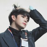 <b>직찍</b> 8장으로 옹성우 입덕하기