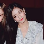 [댓글부탁해] 근데 이퀄리즘이랑 <b>페미니즘</b>이랑은 다른거야?????