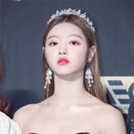 손으로 빚어낸 <b>작품</b> 같은 여돌