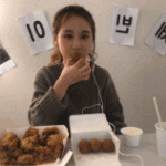 [ㅋㅋㅋㅋㅋ] 비글력 못숨겨서 망한 아이돌의 <b>ASMR</b> 방송